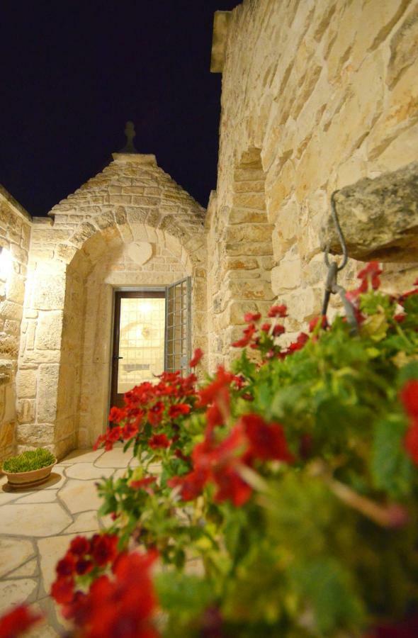 Апартаменты Trulli Monsalis Альберобелло Экстерьер фото